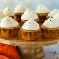 ghost Halloween cupcakes