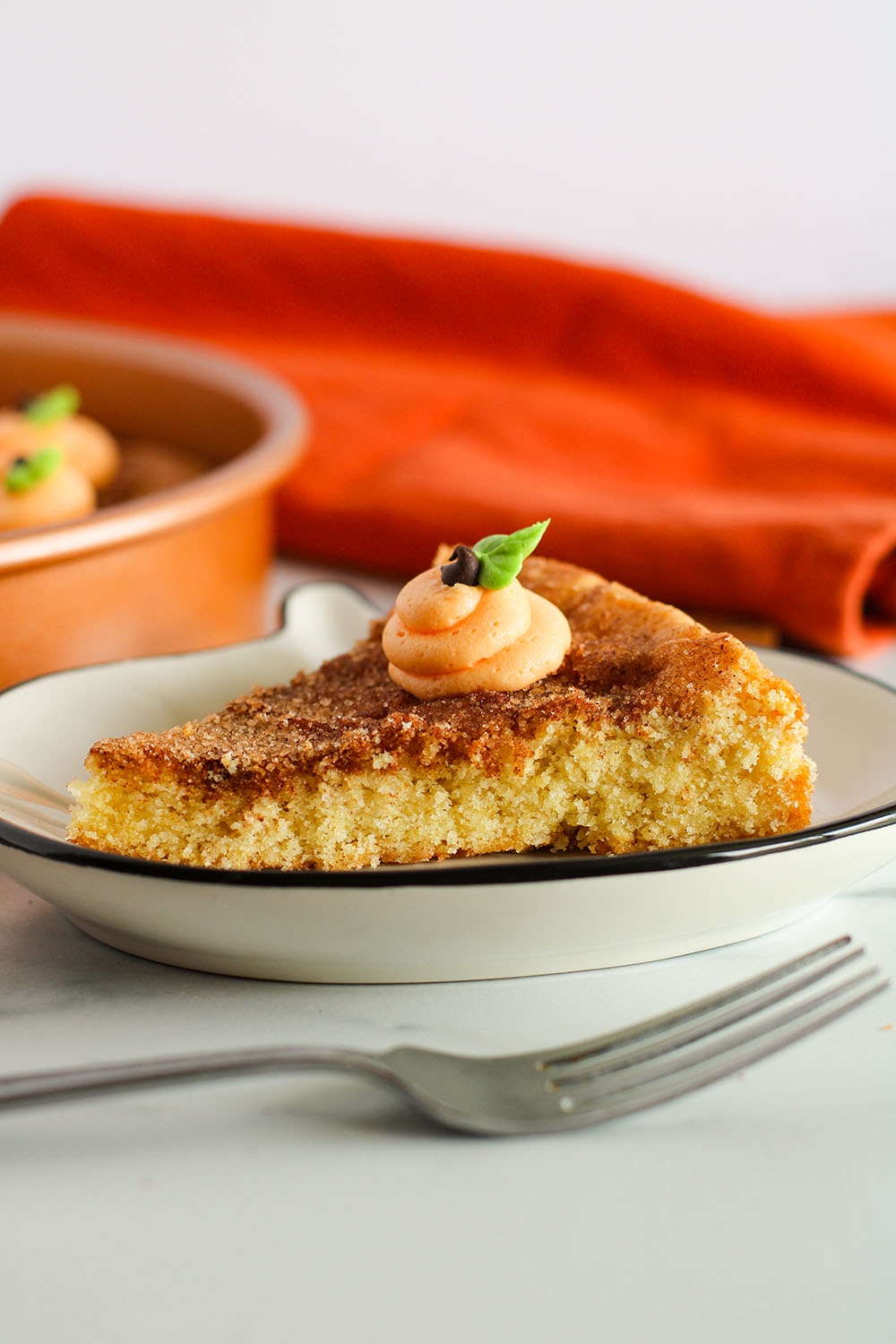 picture of a snickerdoodle cookie cake