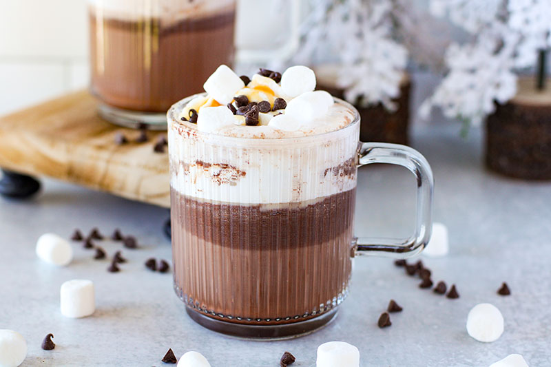 picture of homemade caramel hot cocoa