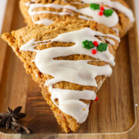 picture of homemade gingerbread scones