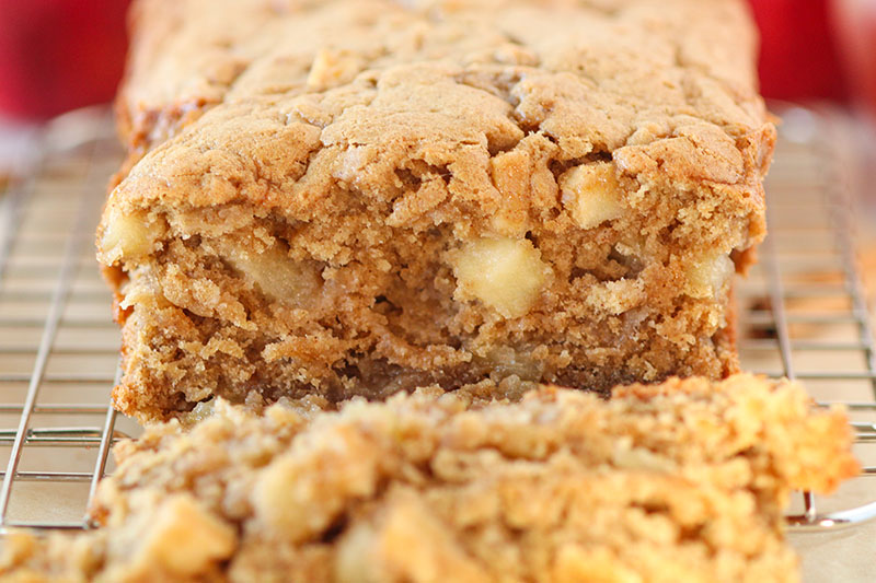 closeup of apple chai bread